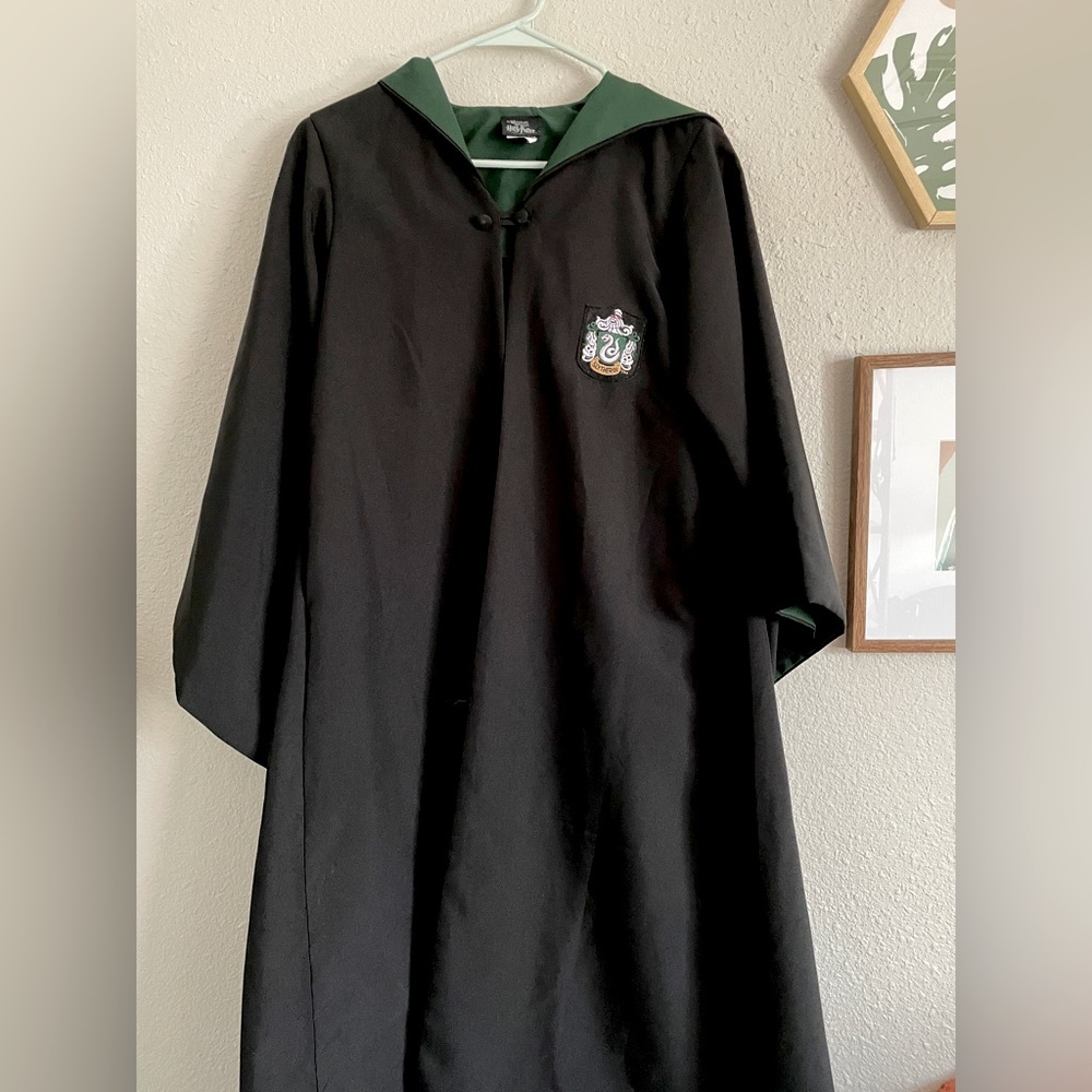 Harry Potter Universal Studios Authentic Slytherin Robe!